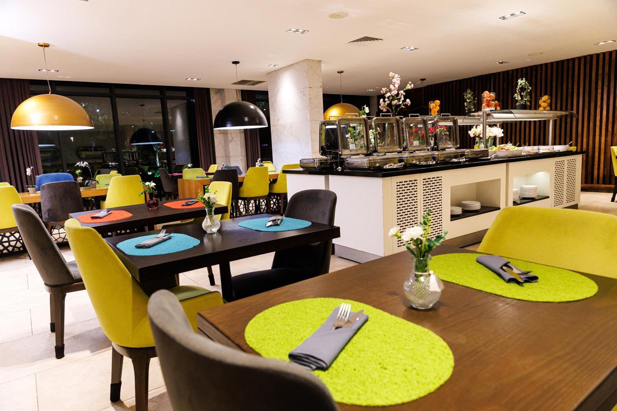 Riviera Royal Hotel Conakry Kültér fotó